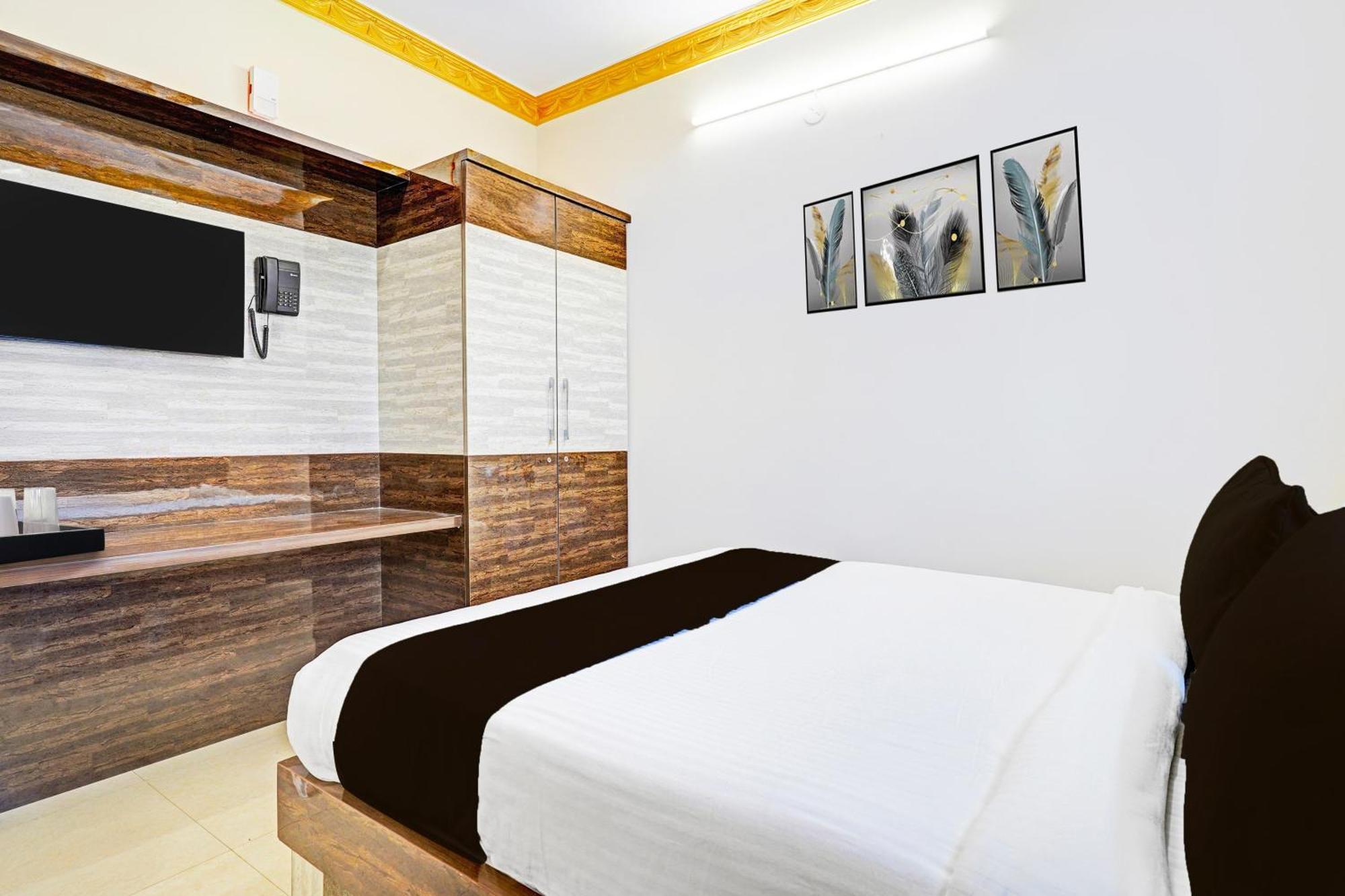 Hotel Super Collection O Niladri Road à Kammasandra Extérieur photo