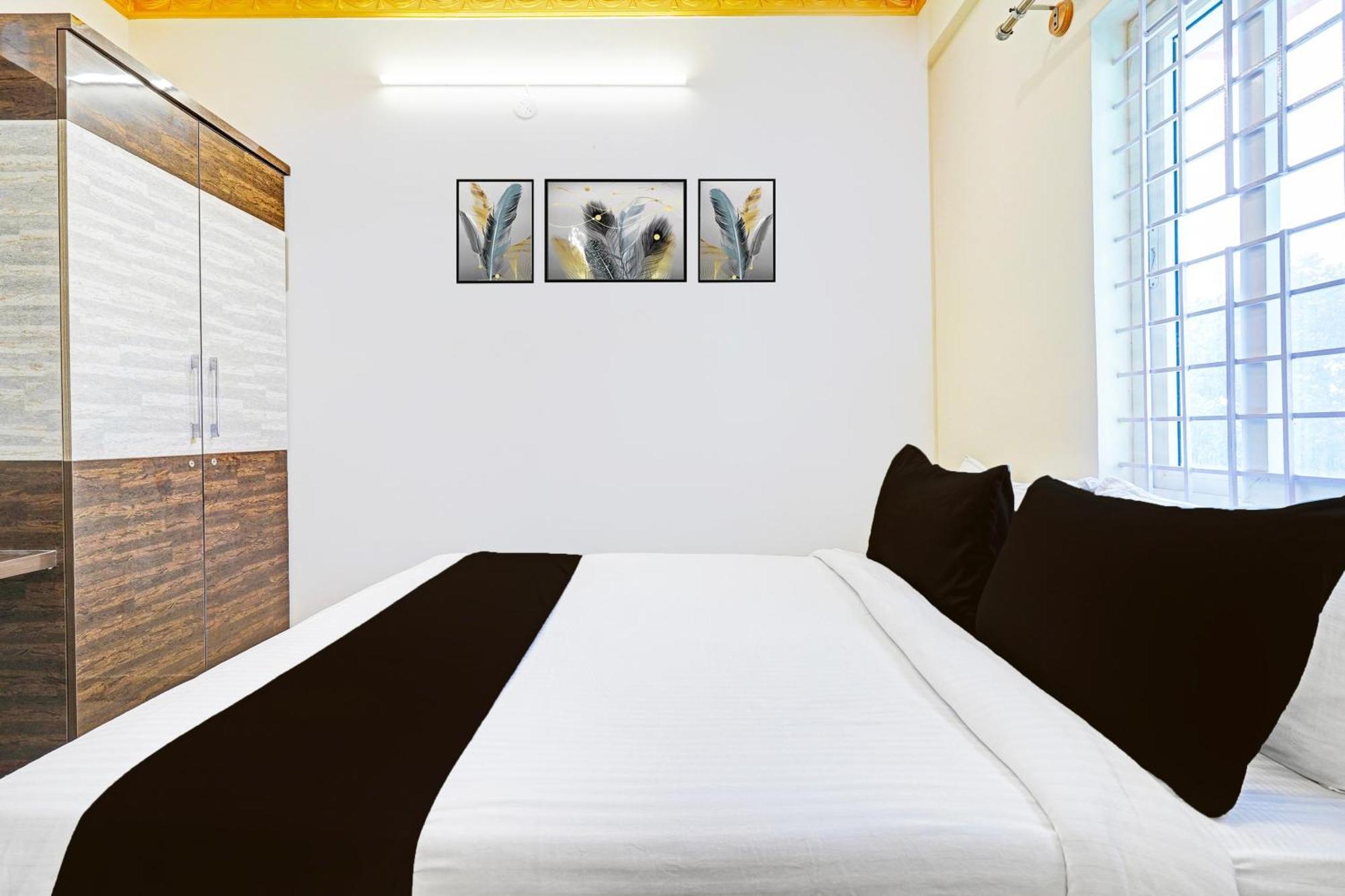 Hotel Super Collection O Niladri Road à Kammasandra Extérieur photo