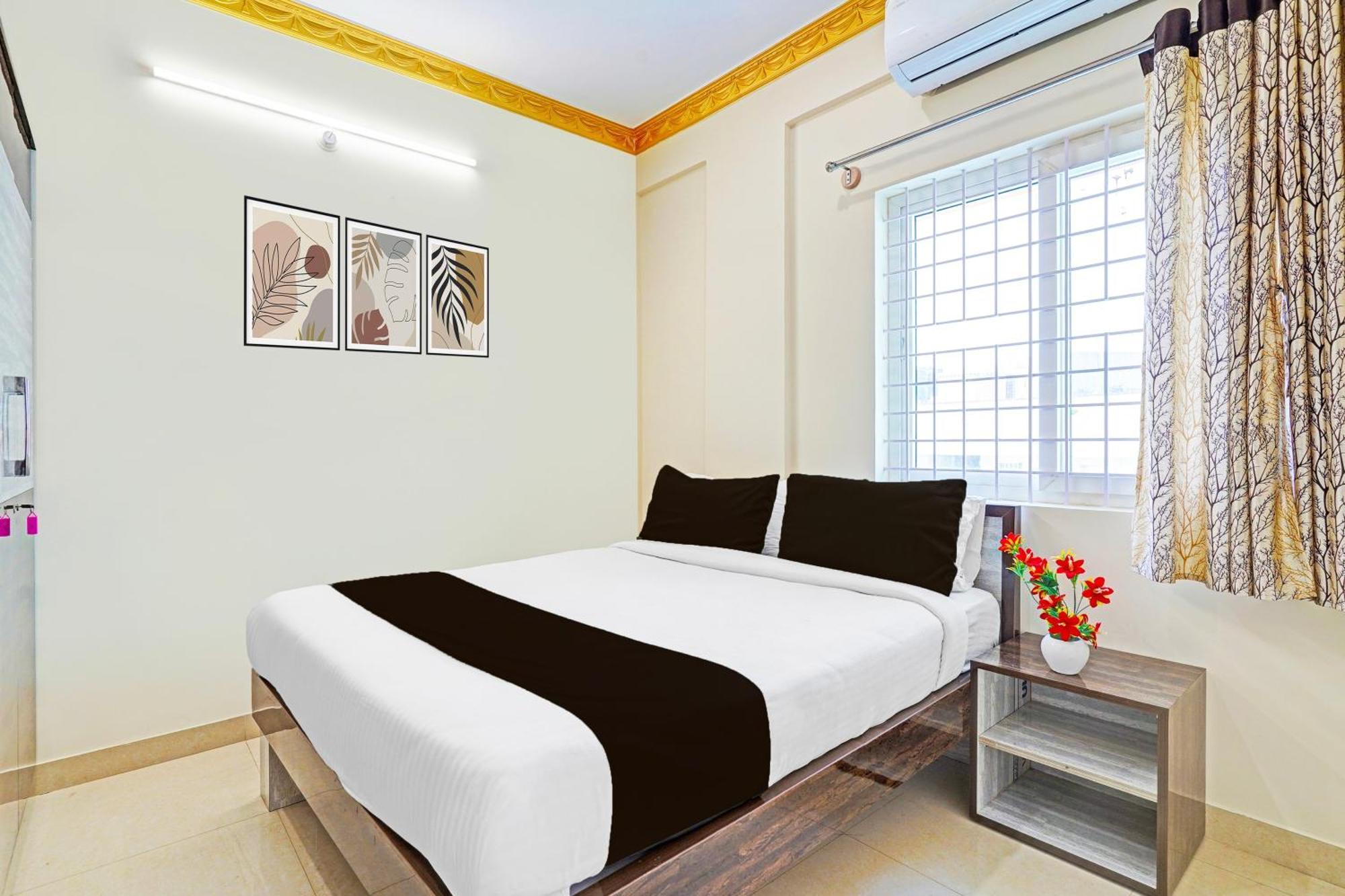 Hotel Super Collection O Niladri Road à Kammasandra Extérieur photo