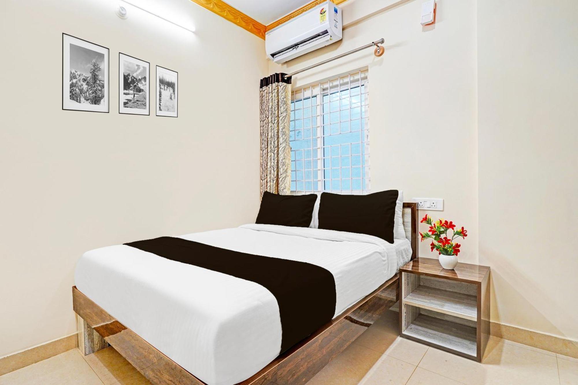Hotel Super Collection O Niladri Road à Kammasandra Extérieur photo